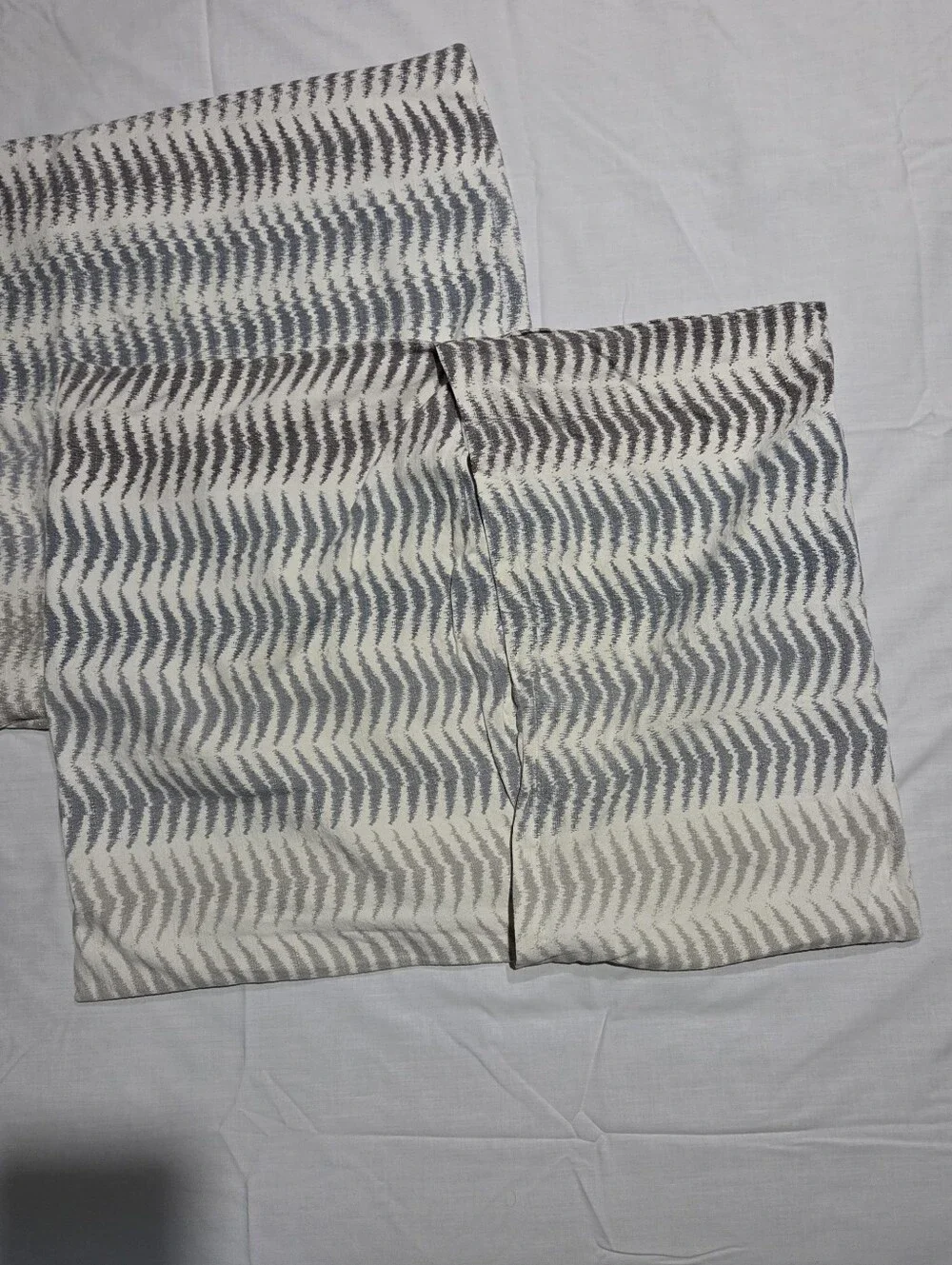 Crate & Barrel Carmelo Gray Zig-Zag Cotton Standard Pillowcases
